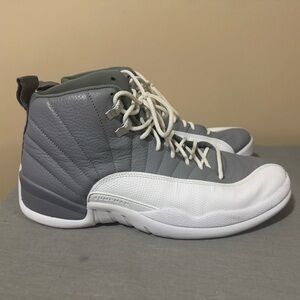 Jump Gray and White Men's Shoes